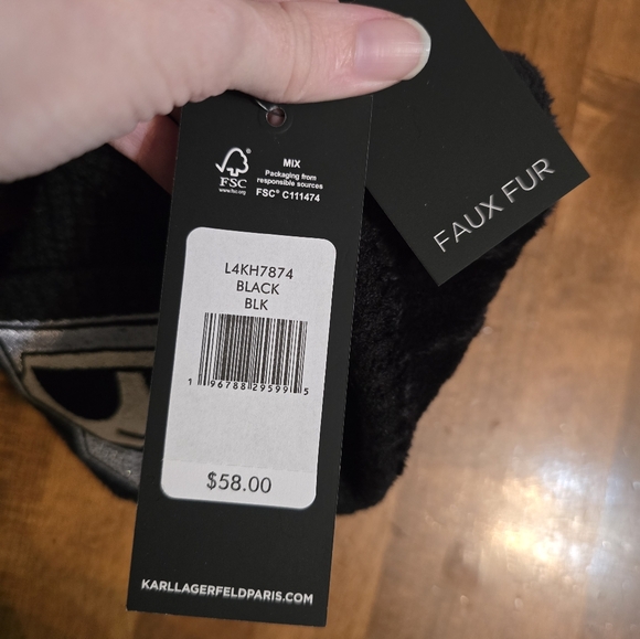 Karl Lagerfeld Beanie - Picture 6 of 7